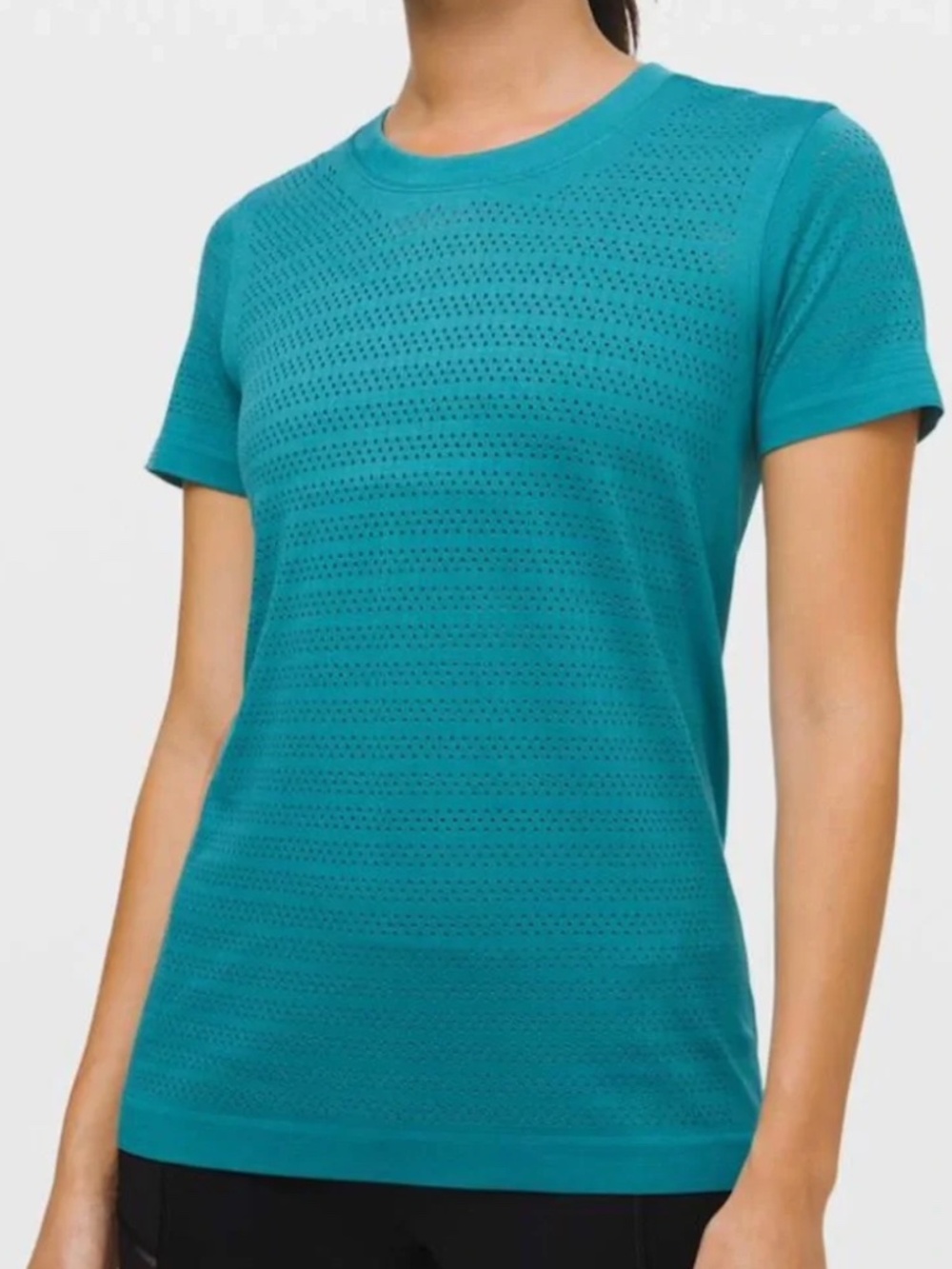 Lululemon Breeze By Short Sleeve Top in Teal (Size 8)